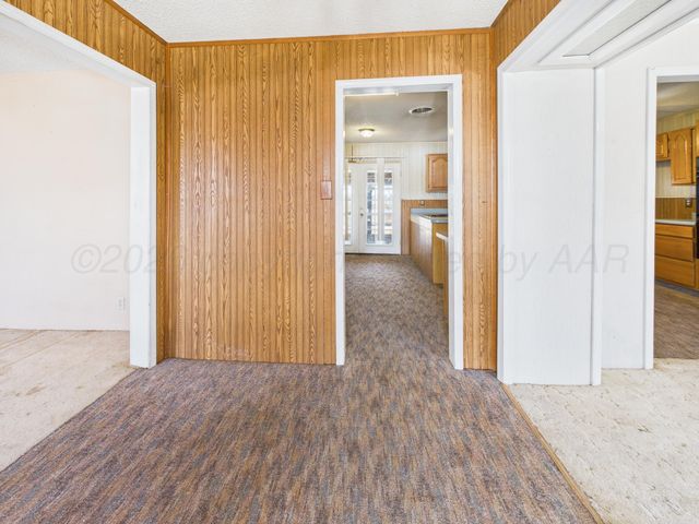 801 W CRAWFORD Street, Pampa, TX 79065