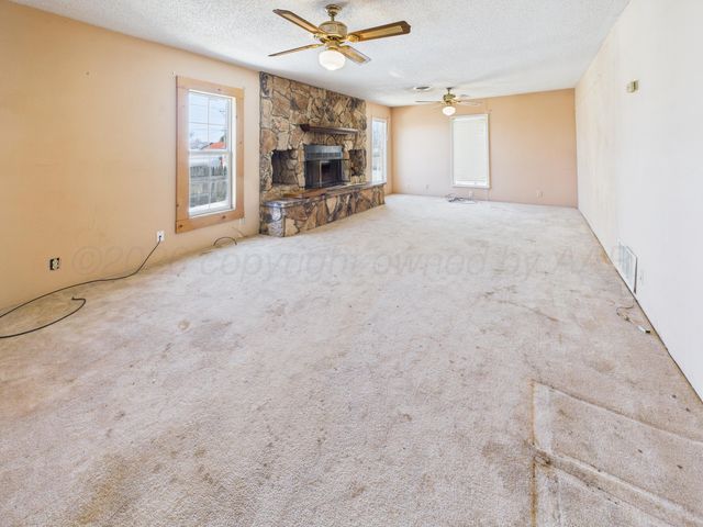 801 W CRAWFORD Street, Pampa, TX 79065