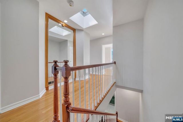 55 Victoria Place, Fort Lee, NJ 07024