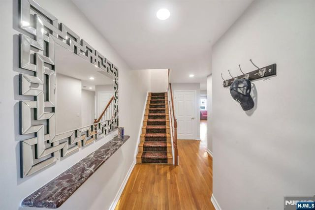 55 Victoria Place, Fort Lee, NJ 07024