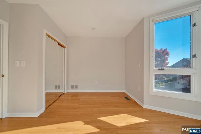 55 Victoria Place, Fort Lee, NJ 07024