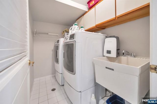 55 Victoria Place, Fort Lee, NJ 07024