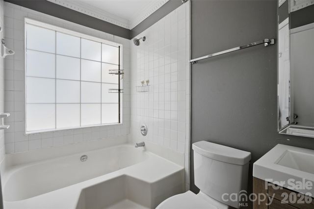 8345 Houndstooth Drive, Charlotte, NC 28227