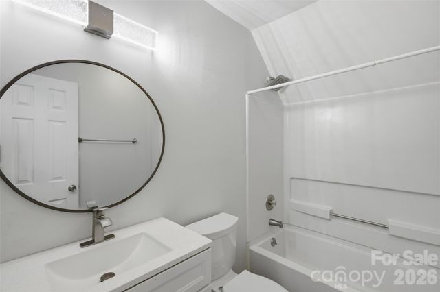 8345 Houndstooth Drive, Charlotte, NC 28227