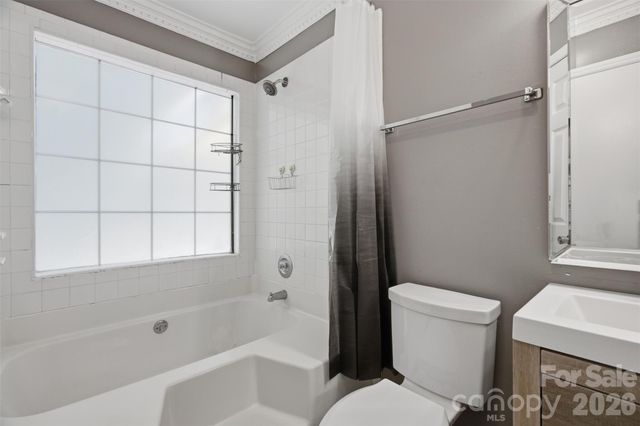 8345 Houndstooth Drive, Charlotte, NC 28227
