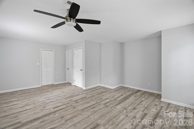 8345 Houndstooth Drive, Charlotte, NC 28227