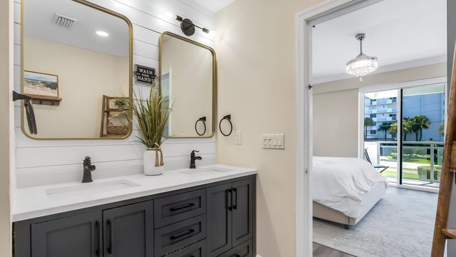 3051 S Ocean Boulevard 2050, Boca Raton, FL 33432