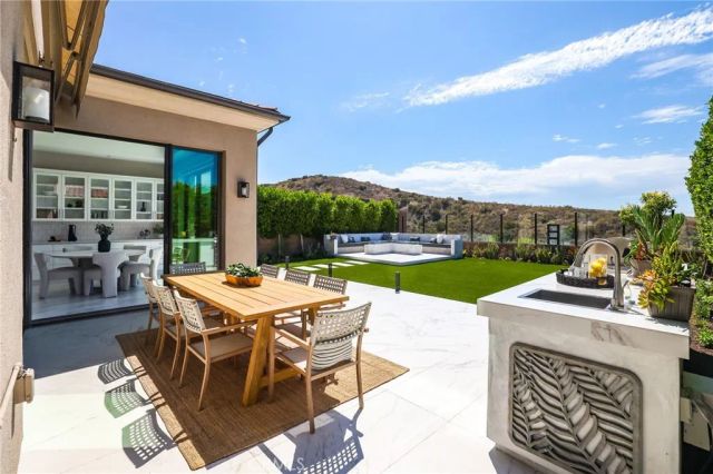 118 Tomahawk, Irvine, CA 92618