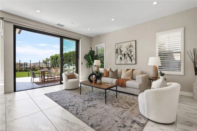 118 Tomahawk, Irvine, CA 92618