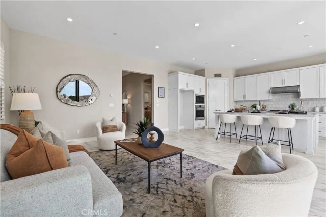 118 Tomahawk, Irvine, CA 92618