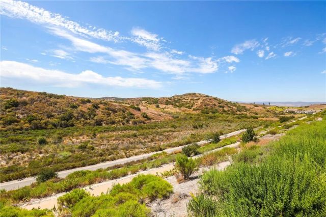 118 Tomahawk, Irvine, CA 92618