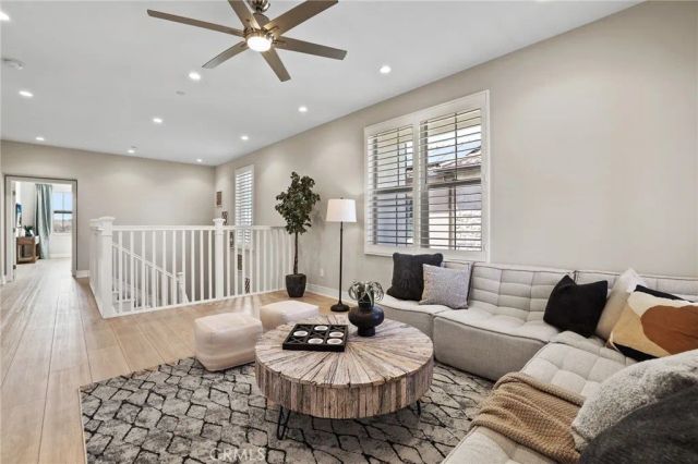 118 Tomahawk, Irvine, CA 92618