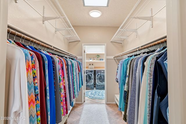 781 W Desert Ridge Drive, Green Valley, AZ 85622