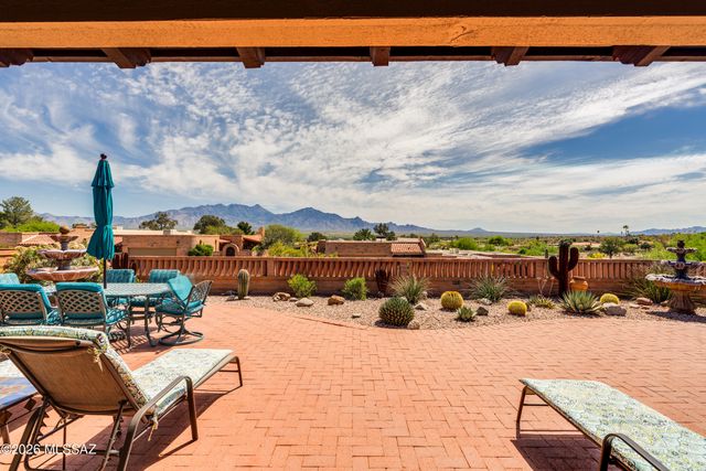 781 W Desert Ridge Drive, Green Valley, AZ 85622