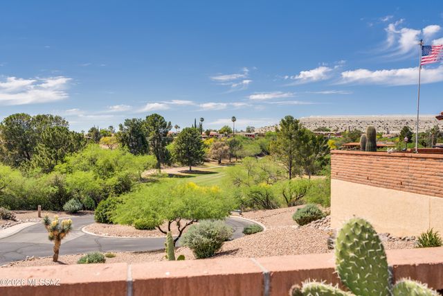 781 W Desert Ridge Drive, Green Valley, AZ 85622