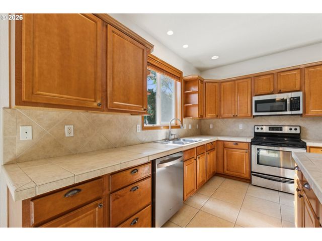 3928 Se Cooper St, Portland, OR 97202
