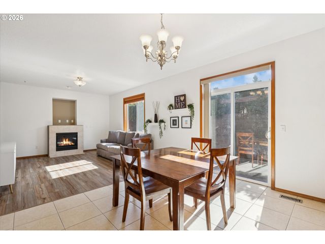 3928 Se Cooper St, Portland, OR 97202