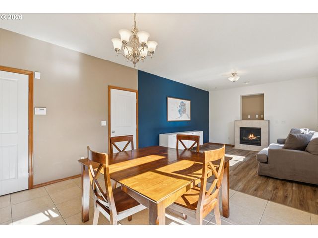 3928 Se Cooper St, Portland, OR 97202