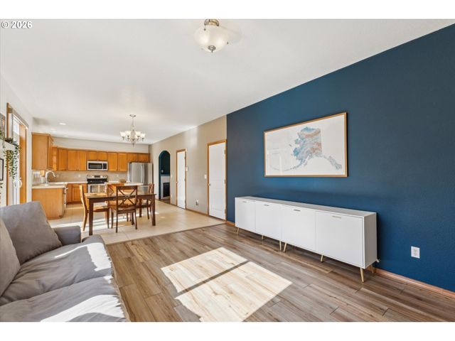 3928 Se Cooper St, Portland, OR 97202
