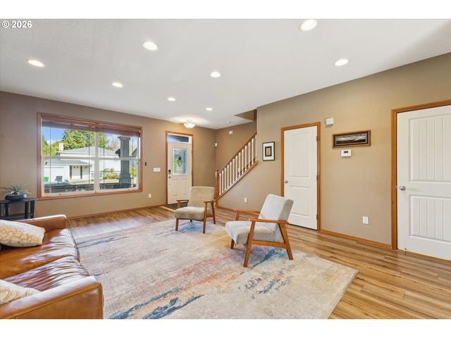 3928 Se Cooper St, Portland, OR 97202