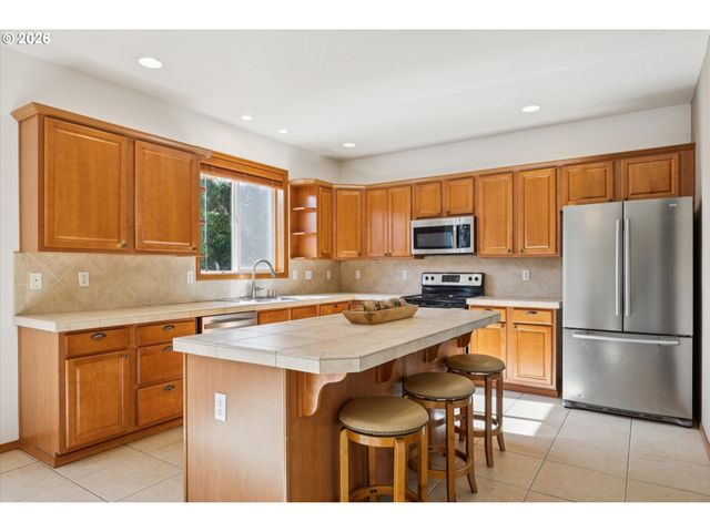 3928 Se Cooper St, Portland, OR 97202