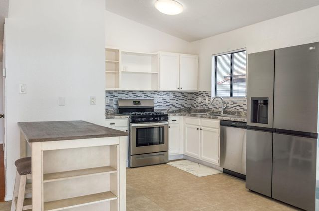 1023 Camino Del Rey Drive SW, Los Lunas, NM 87031