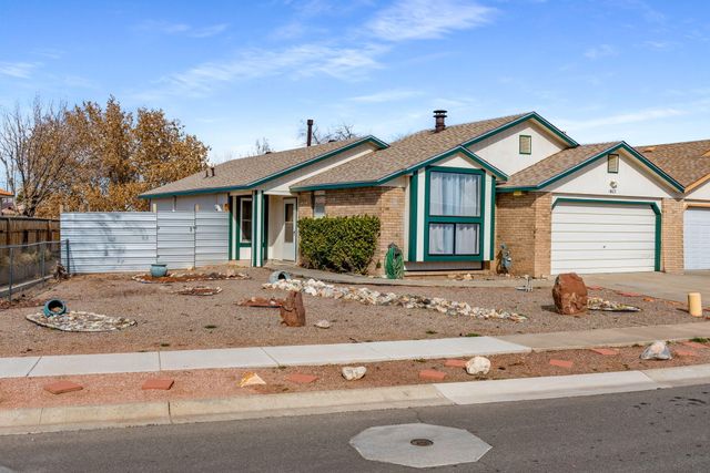 1023 Camino Del Rey Drive SW, Los Lunas, NM 87031