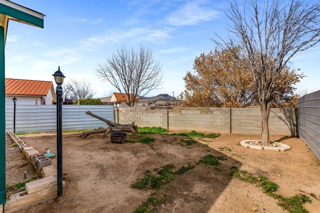 1023 Camino Del Rey Drive SW, Los Lunas, NM 87031