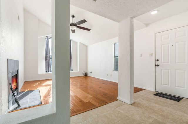 1023 Camino Del Rey Drive SW, Los Lunas, NM 87031