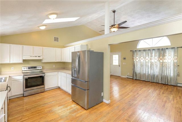 36 Great Oak Drive, Warwick, RI 02886