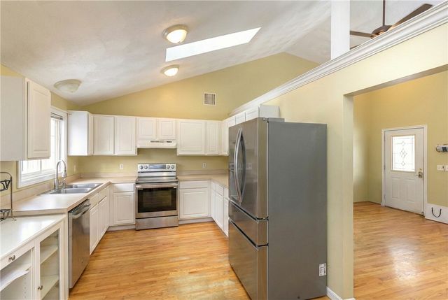 36 Great Oak Drive, Warwick, RI 02886