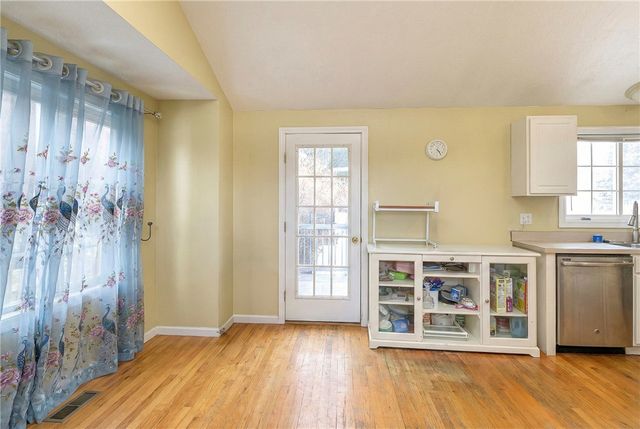 36 Great Oak Drive, Warwick, RI 02886