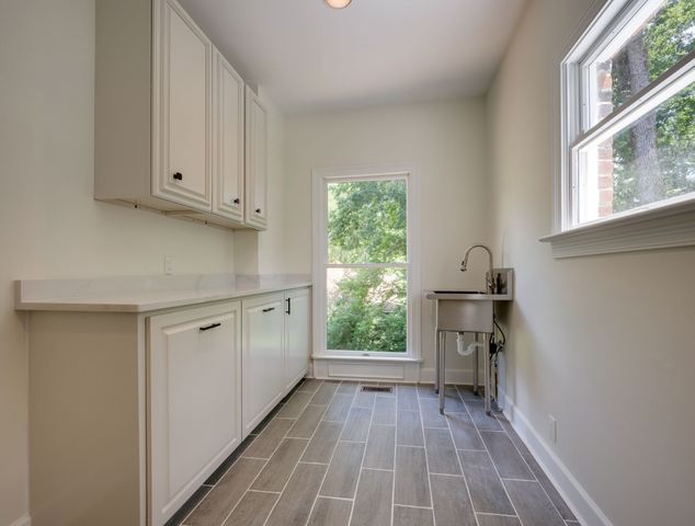 159 N Berwick Ln, Franklin, TN 37069