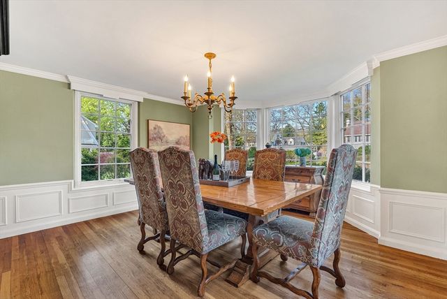 28 Emerson Rd, Wellesley, MA 02481
