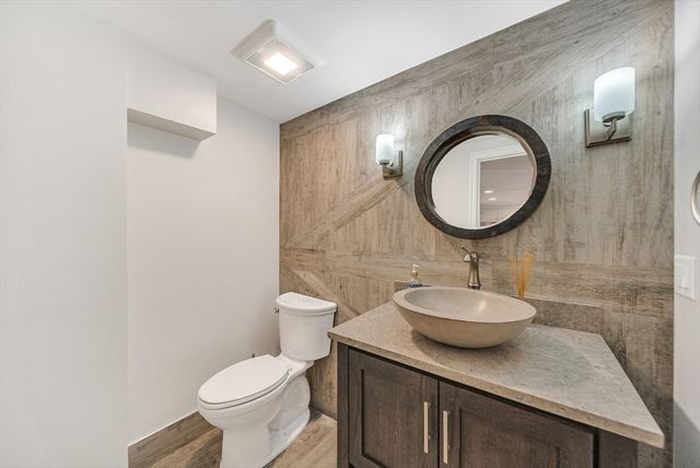 28 Emerson Rd, Wellesley, MA 02481