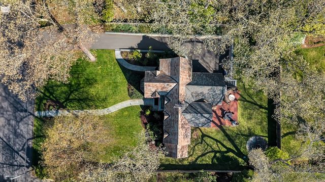 28 Emerson Rd, Wellesley, MA 02481