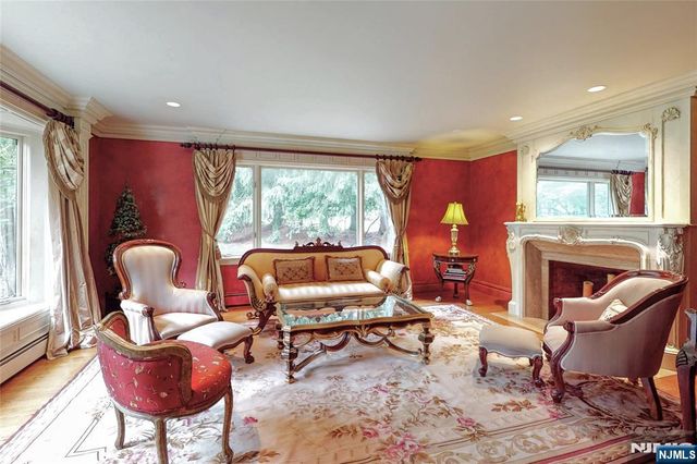 69 Knollwood Road, Upper Saddle River, NJ 07458