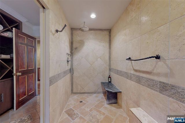 69 Knollwood Road, Upper Saddle River, NJ 07458