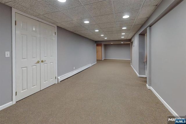 69 Knollwood Road, Upper Saddle River, NJ 07458