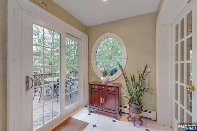 69 Knollwood Road, Upper Saddle River, NJ 07458
