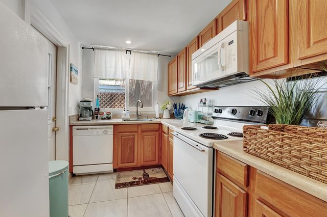 14 South Lane, Boynton Beach, FL 33435