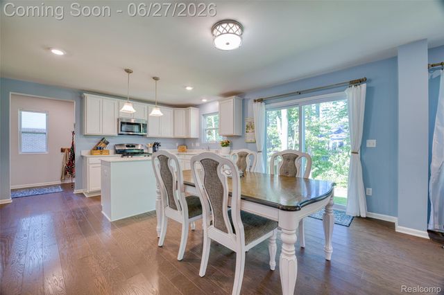 14212 Laurelwood Drive, Van Buren Charter Township, MI 48111