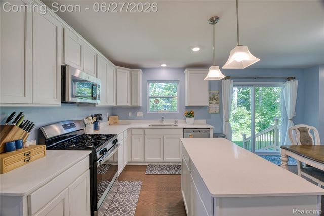 14212 Laurelwood Drive, Van Buren Charter Township, MI 48111