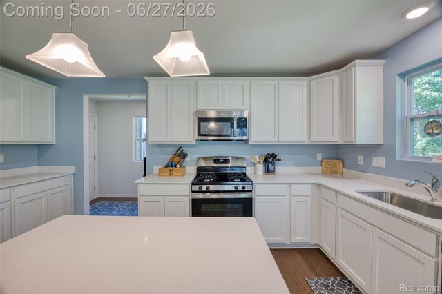 14212 Laurelwood Drive, Van Buren Charter Township, MI 48111