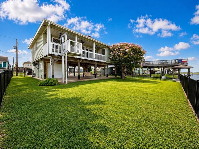 135 Sand Shoals Road, Freeport, TX 77541