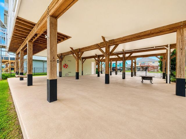 135 Sand Shoals Road, Freeport, TX 77541