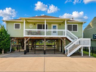 135 Sand Shoals Road, Freeport, TX 77541