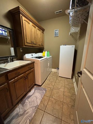123 Archered Way, New Market, AL 35761