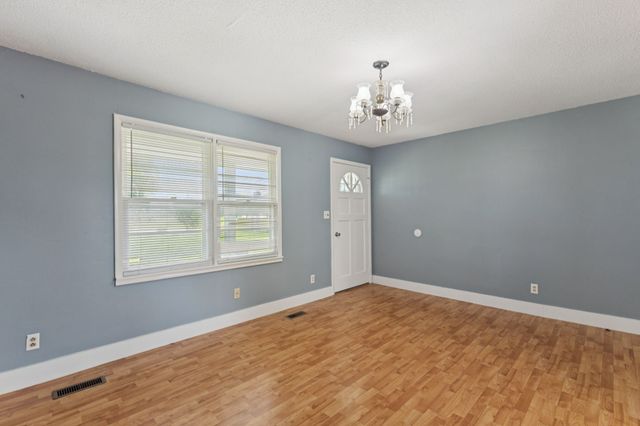 655 Short Mountain Rd, Mcminnville, TN 37110