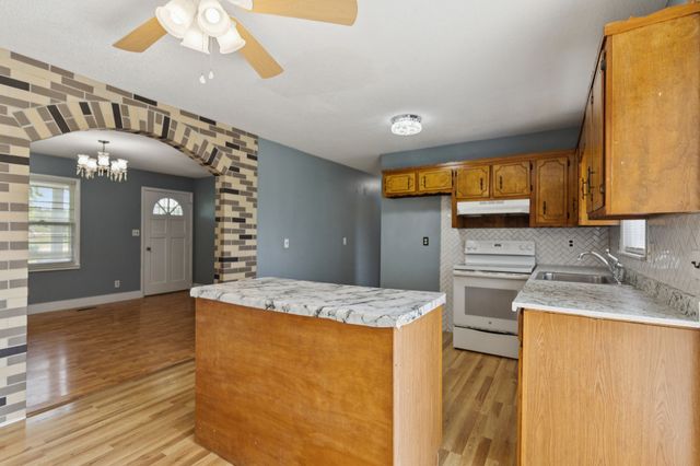 655 Short Mountain Rd, Mcminnville, TN 37110